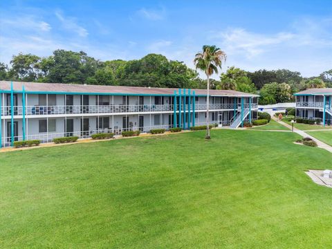 A home in LAKELAND