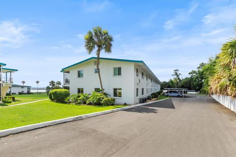 A home in LAKELAND