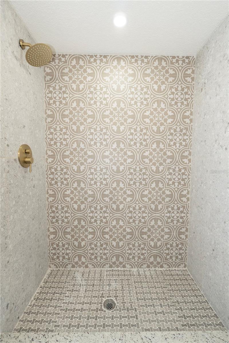 TAMPA OVERLOOK - Residential