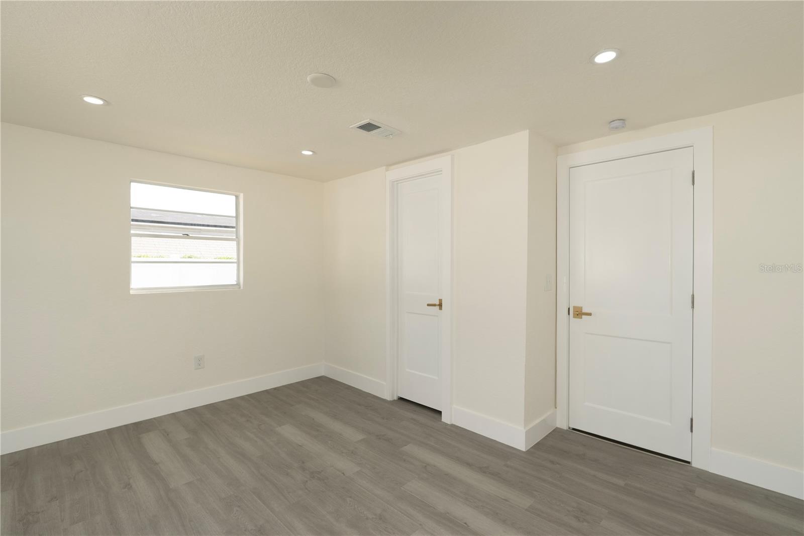 TAMPA OVERLOOK - Residential