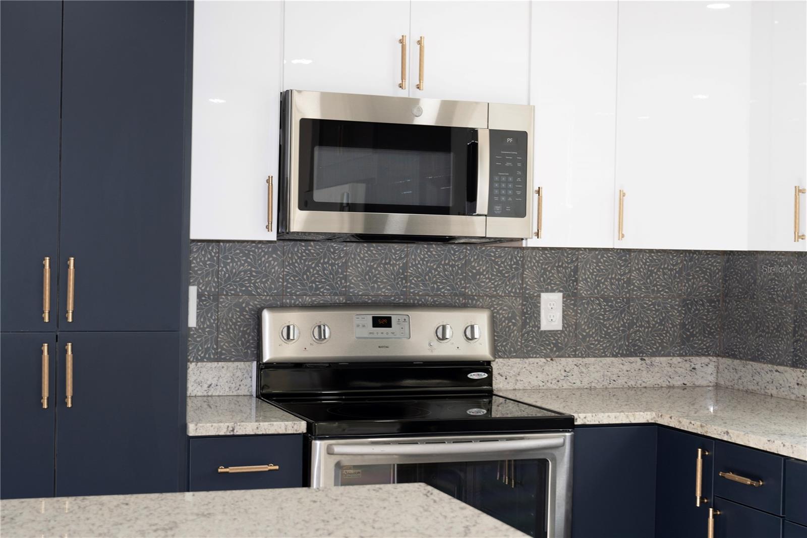 TAMPA OVERLOOK - Residential