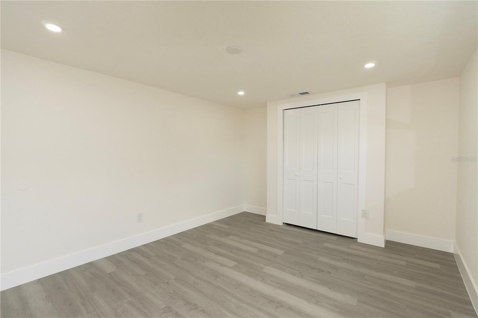 TAMPA OVERLOOK - Residential