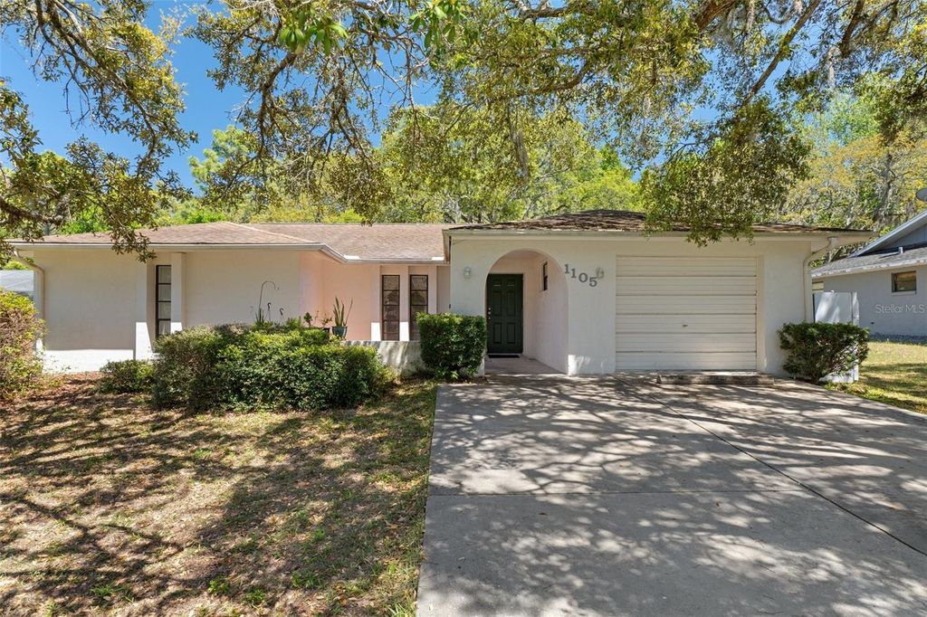 Photo of 1105 N Commerce Terrace, Lecanto, FL 34461 (MLS # GC530189)