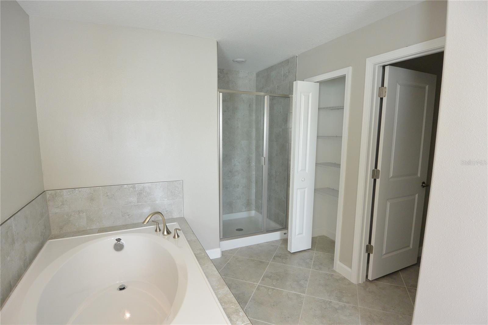 TOWNES/CYPRESS RANCH - Residential Lease