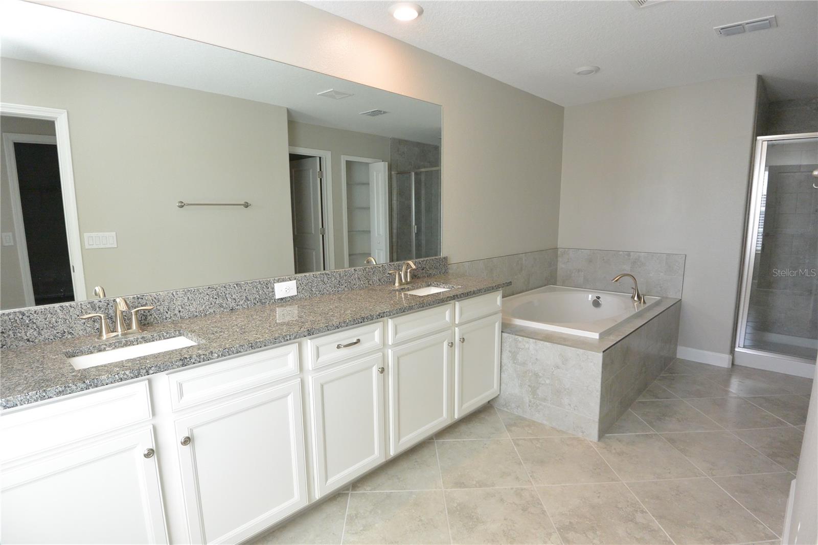 TOWNES/CYPRESS RANCH - Residential Lease