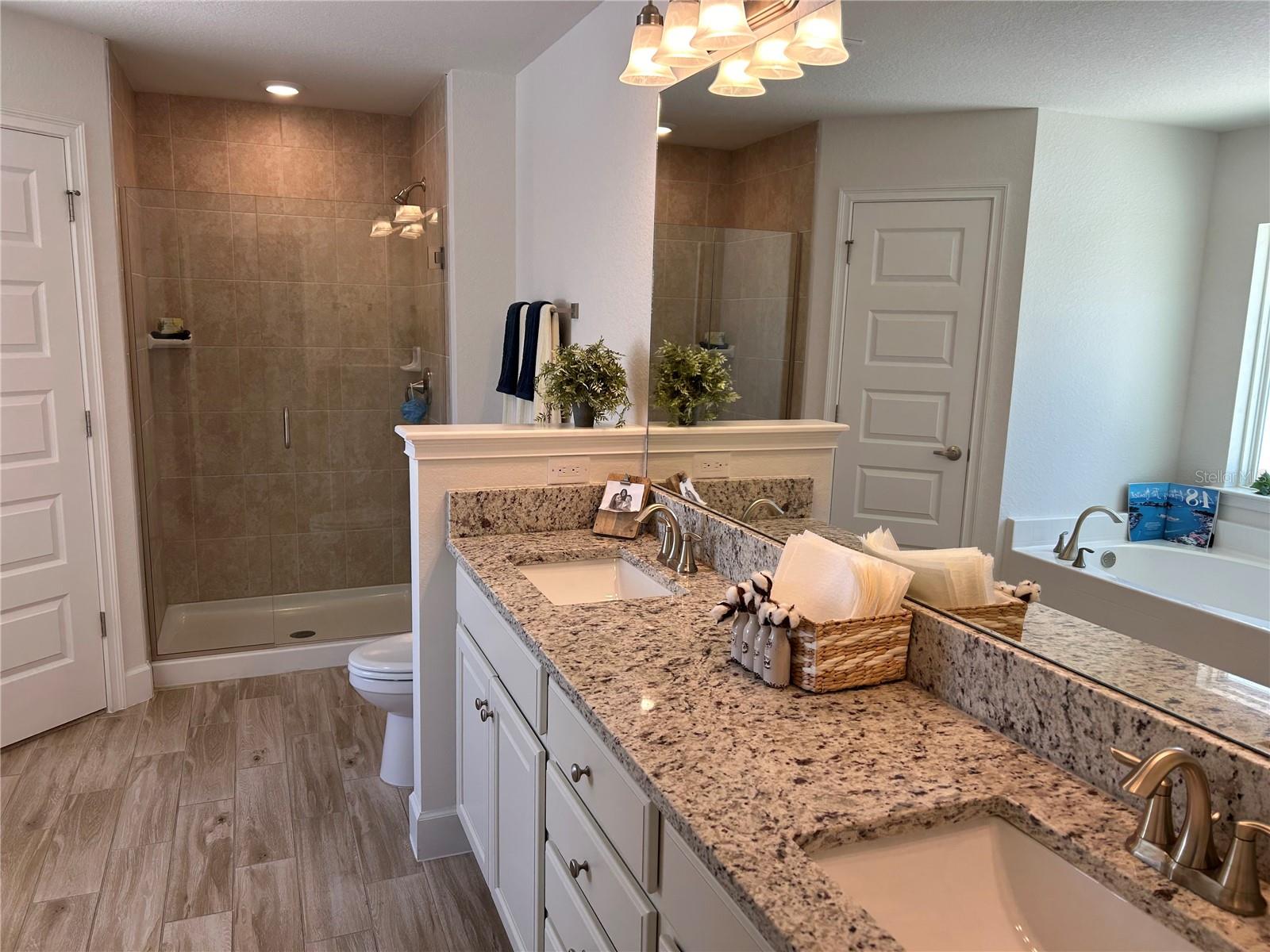 1069 - SOUTH VENICE UNIT 53 - Residential