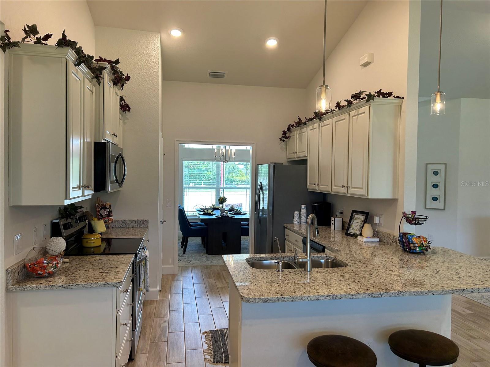 1069 - SOUTH VENICE UNIT 53 - Residential