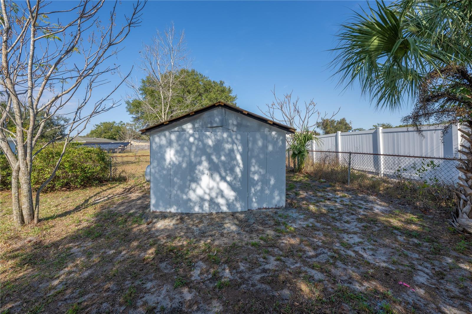 FRUITLAND PARK ZEPHYR LAKE ESTATES - Residential