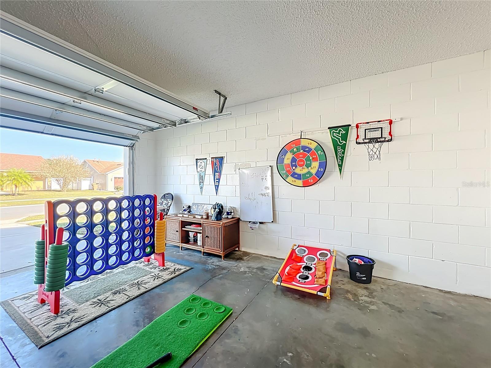 ALLAMANDA GRACE AT CRESCENT LAKES - Residential