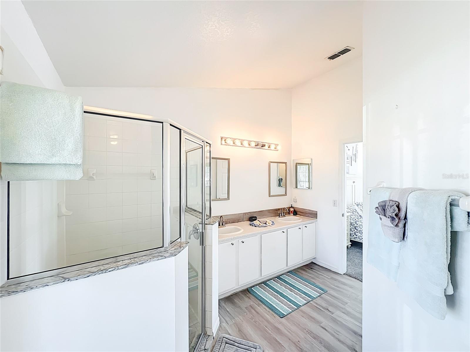 ALLAMANDA GRACE AT CRESCENT LAKES - Residential