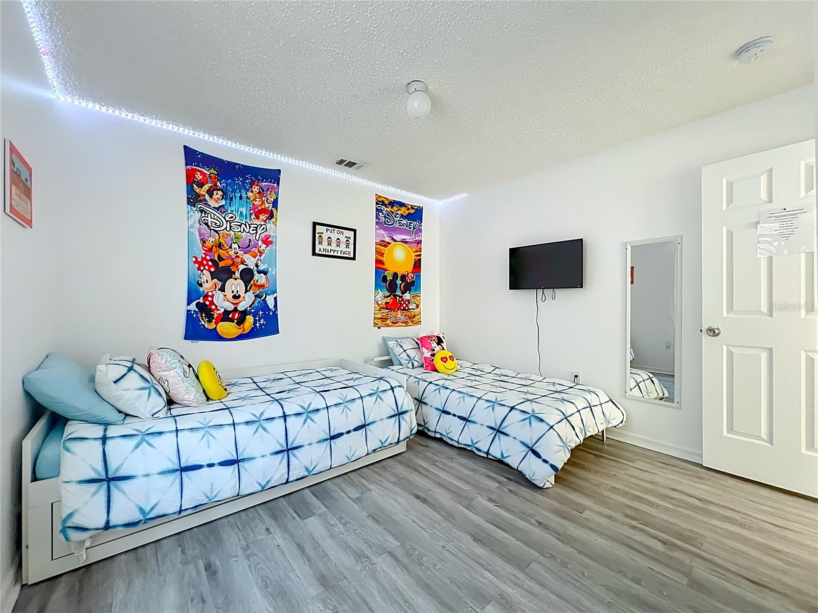 ALLAMANDA GRACE AT CRESCENT LAKES - Residential