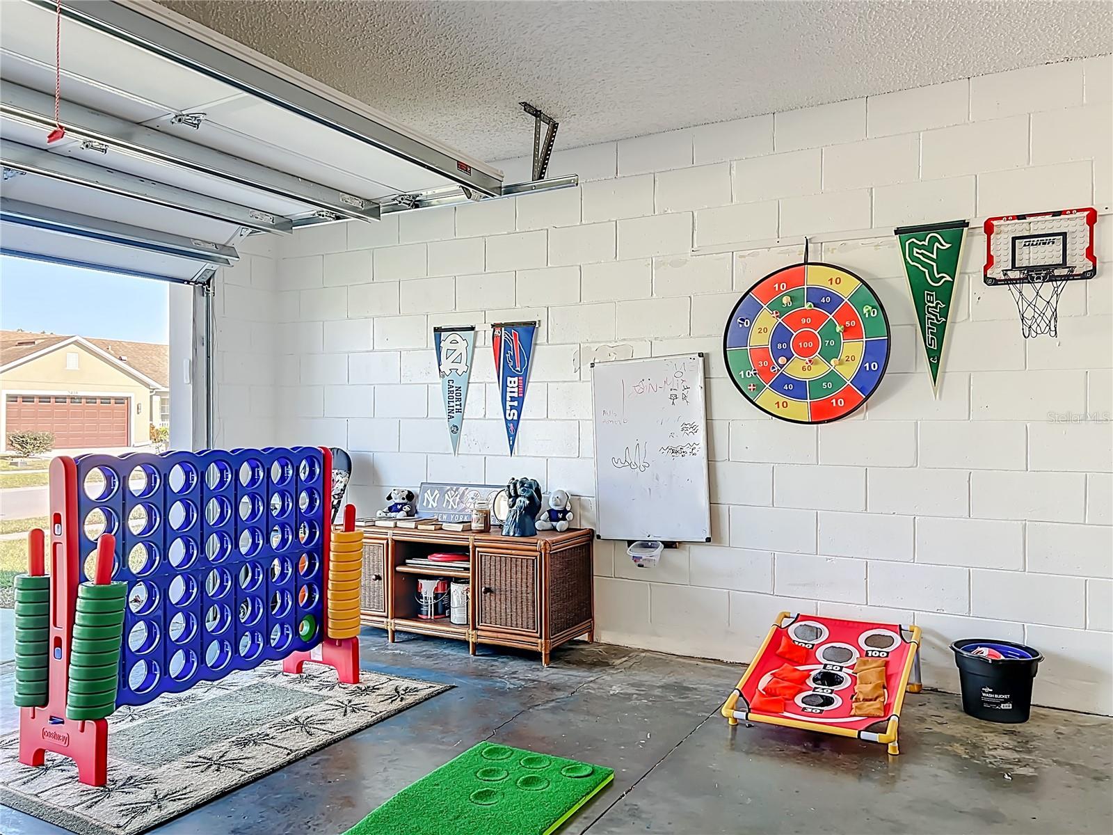 ALLAMANDA GRACE AT CRESCENT LAKES - Residential