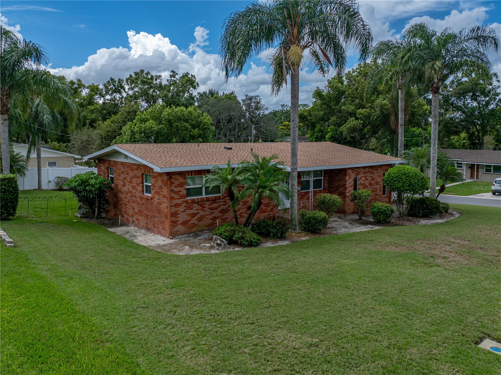 GLENDALE MANOR - Residential