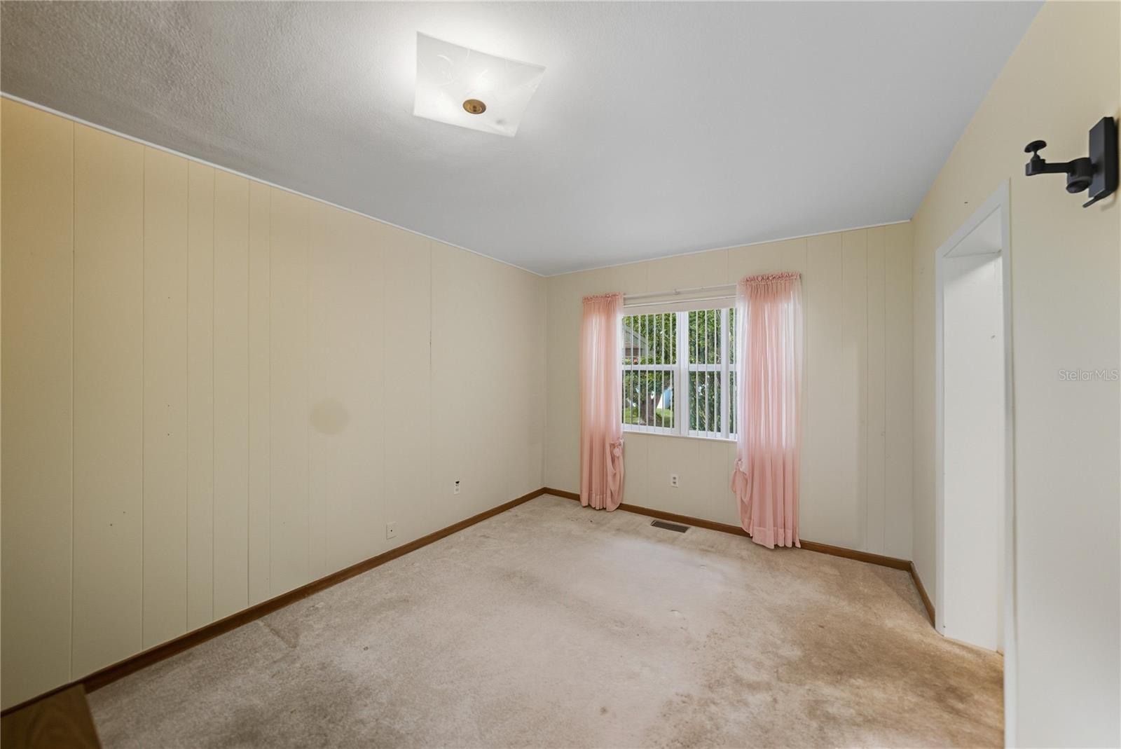 GLENDALE MANOR - Residential