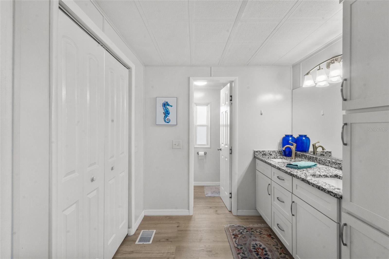 HOLIDAY MOB ESTATE 3RD ADD - Residential