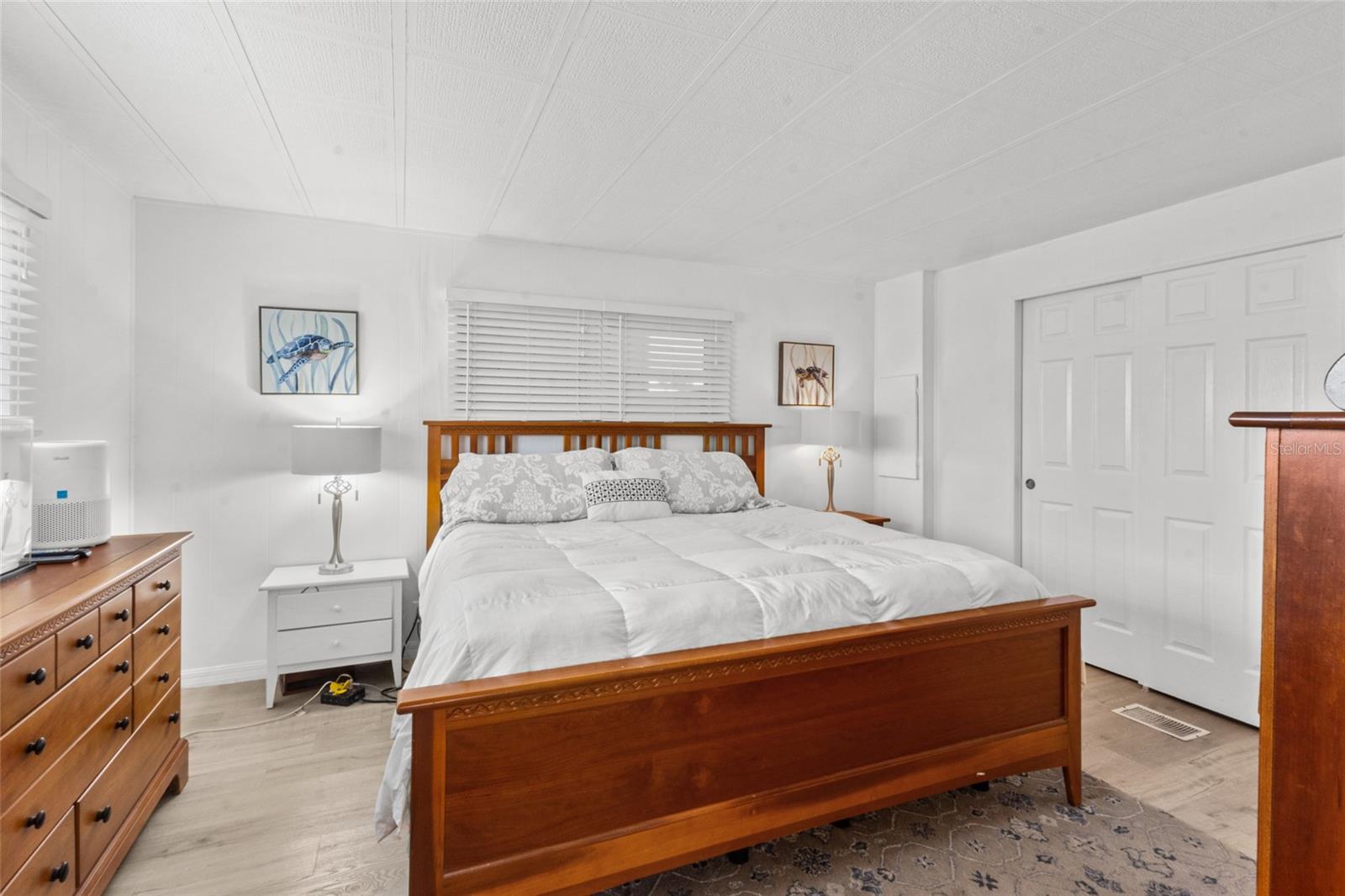 HOLIDAY MOB ESTATE 3RD ADD - Residential