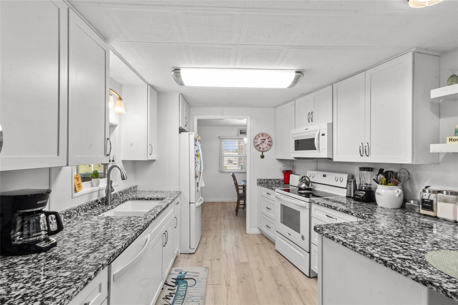 HOLIDAY MOB ESTATE 3RD ADD - Residential