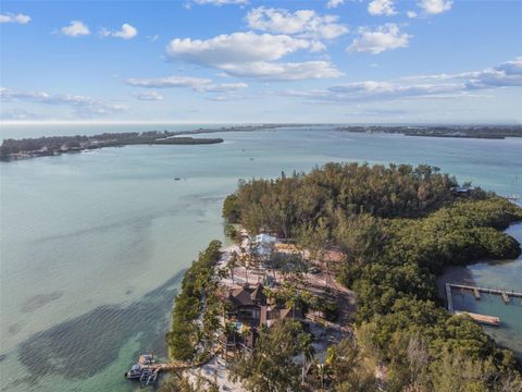 A home in LONGBOAT KEY