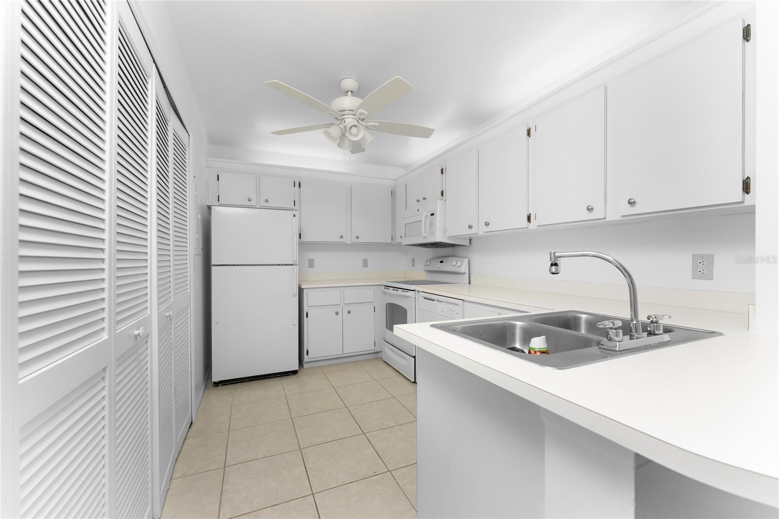 LOVELAND COURTYARDS PH 03 - Residential