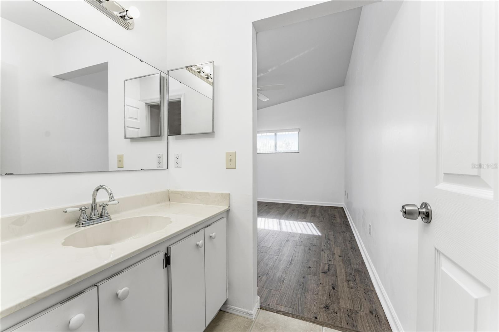 LOVELAND COURTYARDS PH 03 - Residential