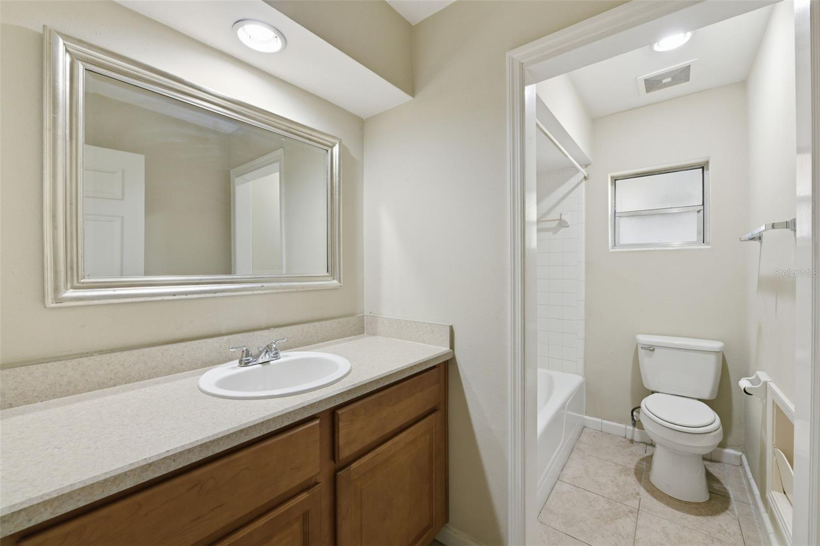 ENGLISH ESTATES UNIT 1 - Residential