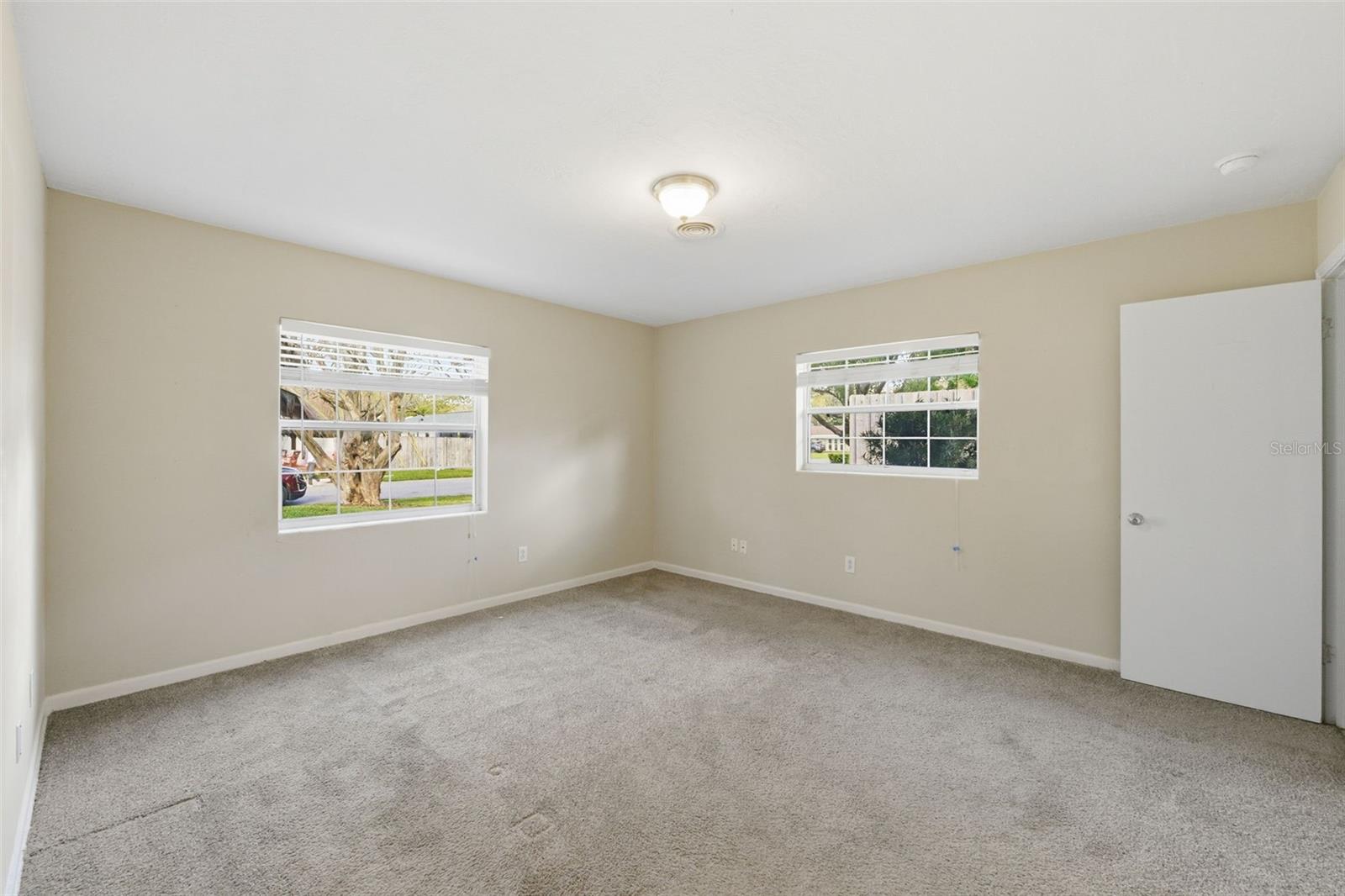 ENGLISH ESTATES UNIT 1 - Residential