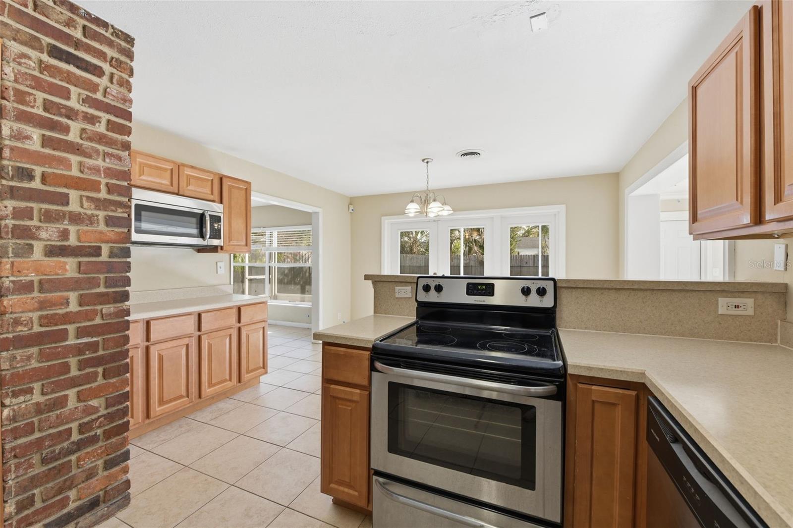 ENGLISH ESTATES UNIT 1 - Residential