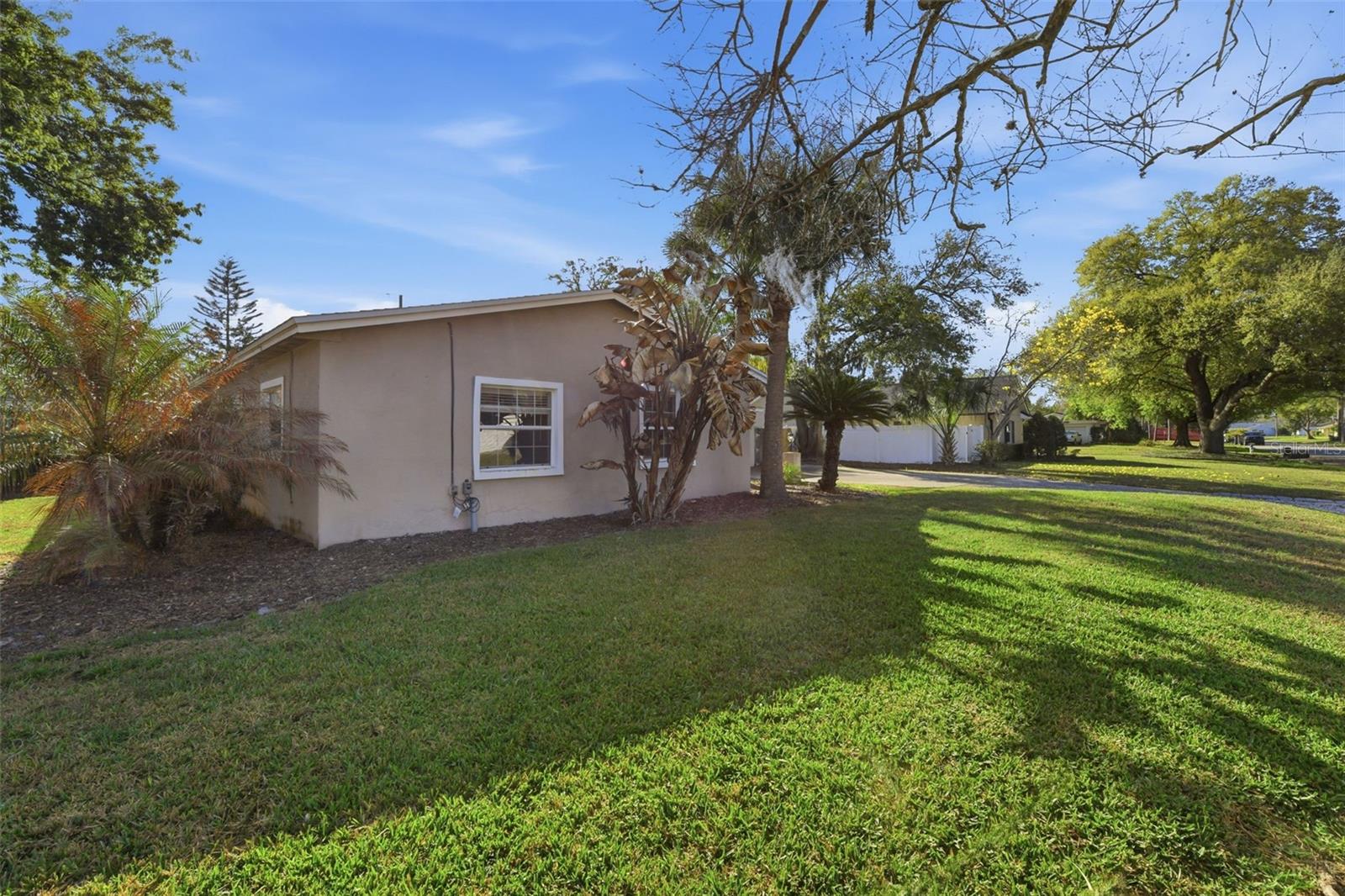 ENGLISH ESTATES UNIT 1 - Residential