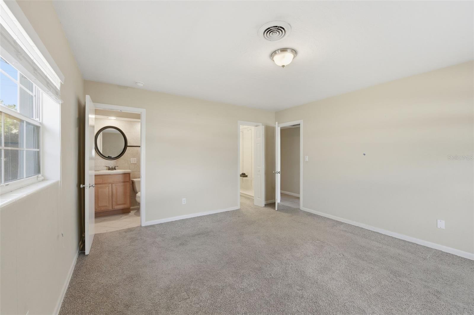 ENGLISH ESTATES UNIT 1 - Residential