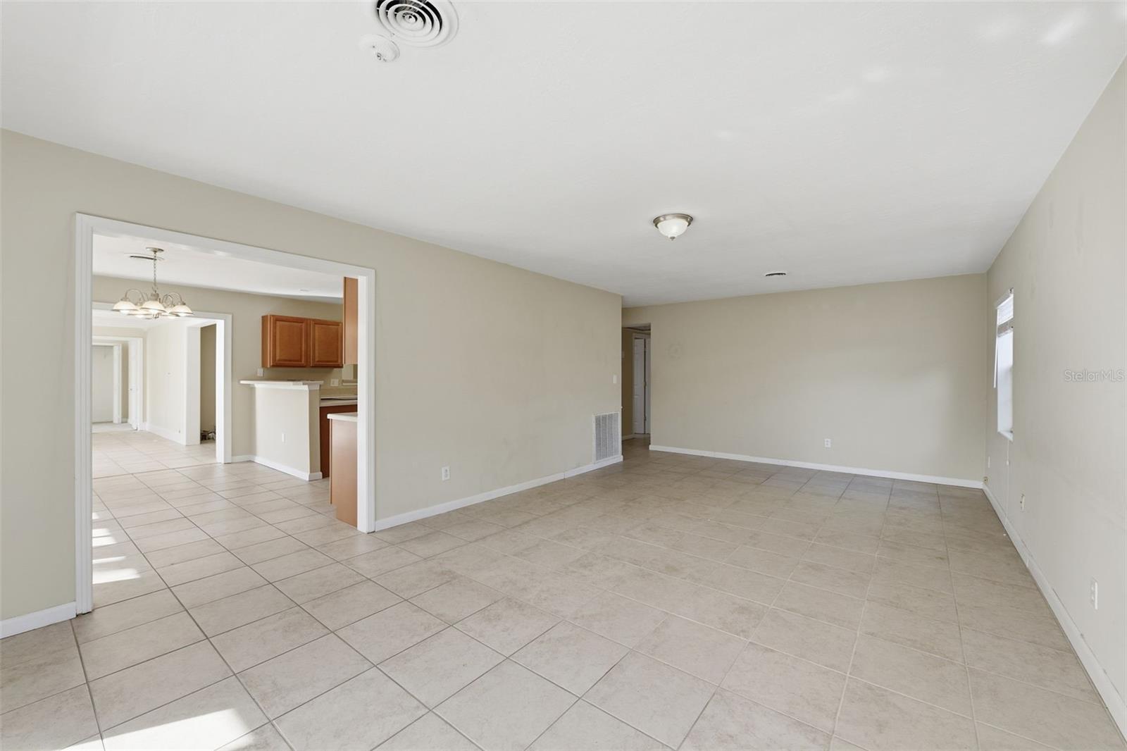 ENGLISH ESTATES UNIT 1 - Residential