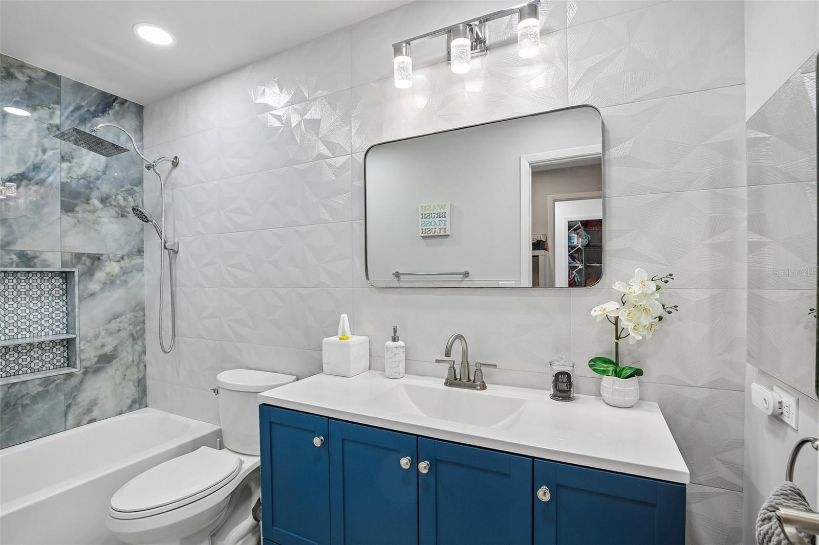 LANDMARK OAKS CONDO - Residential
