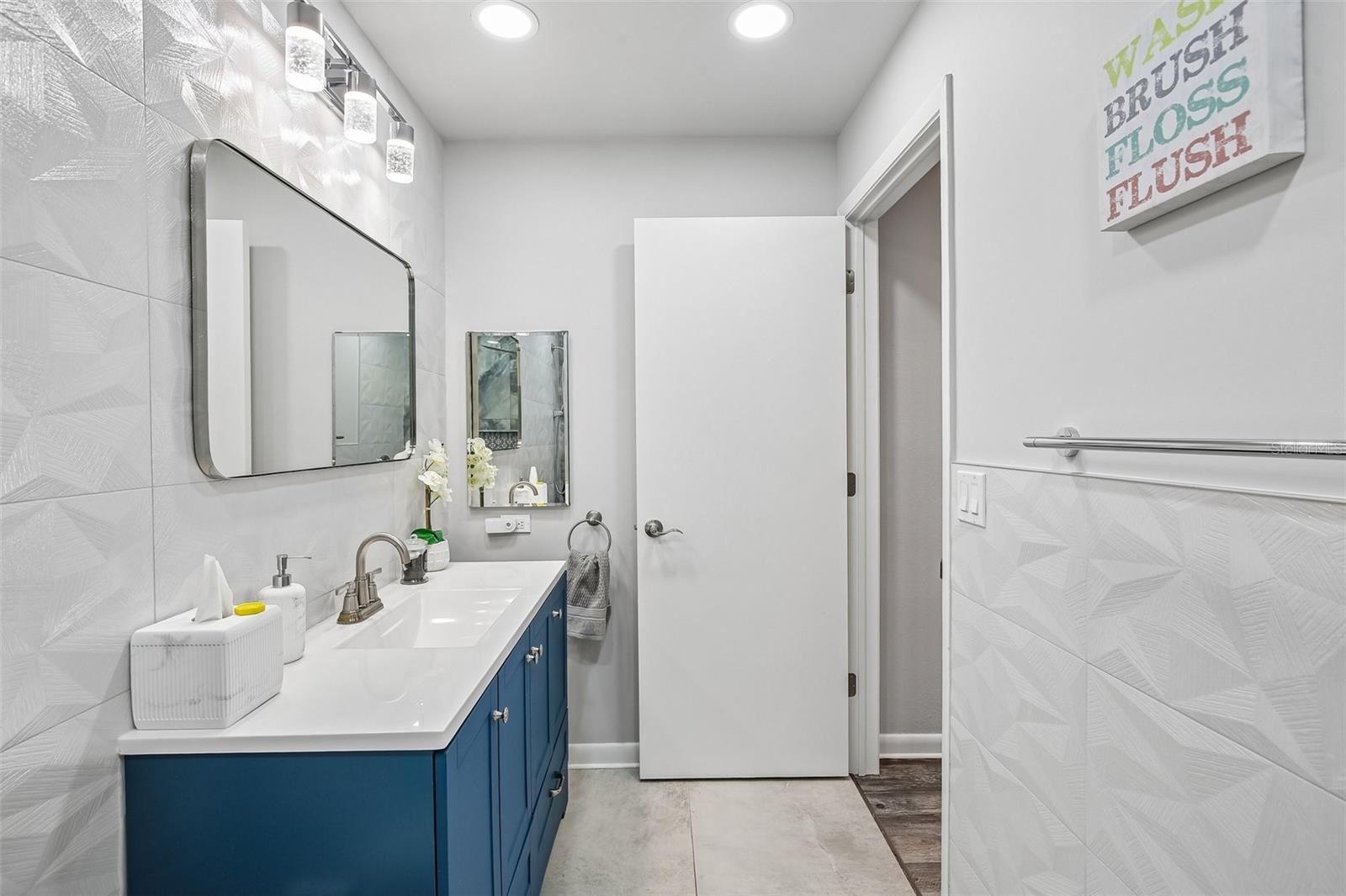 LANDMARK OAKS CONDO - Residential