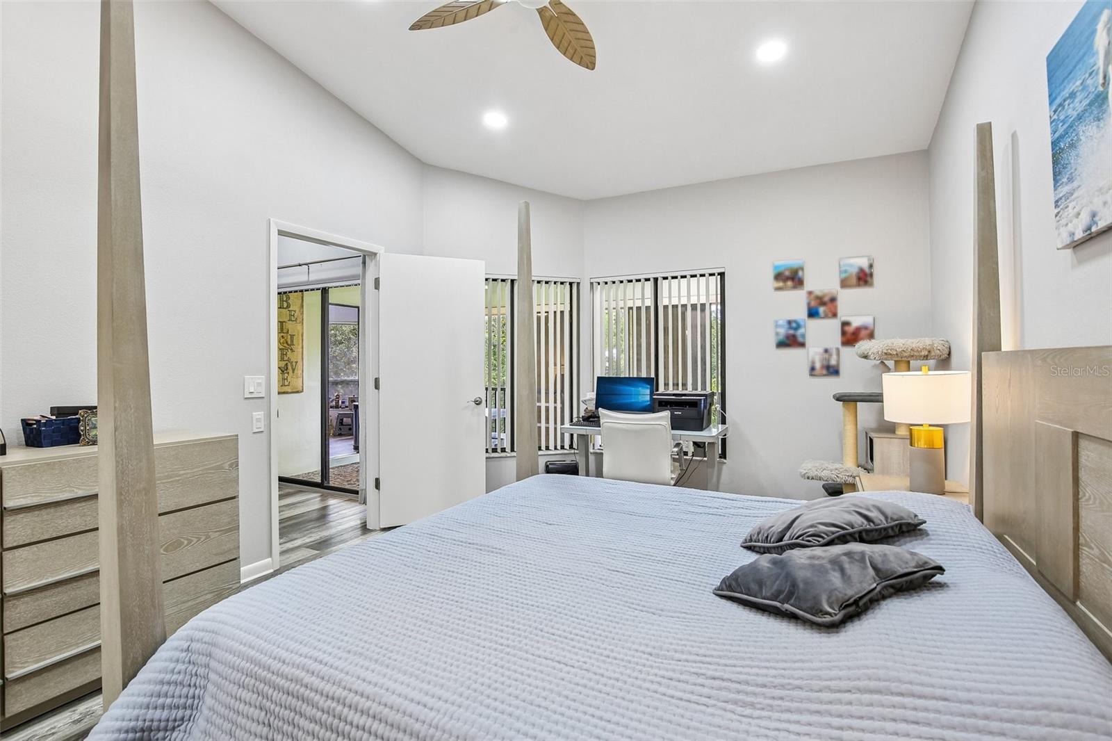 LANDMARK OAKS CONDO - Residential