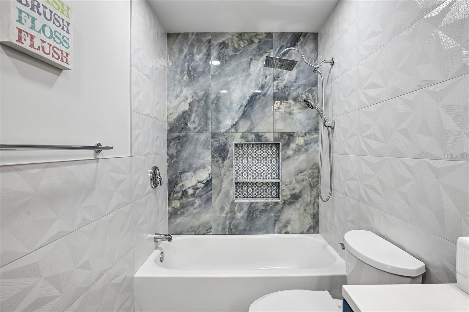LANDMARK OAKS CONDO - Residential