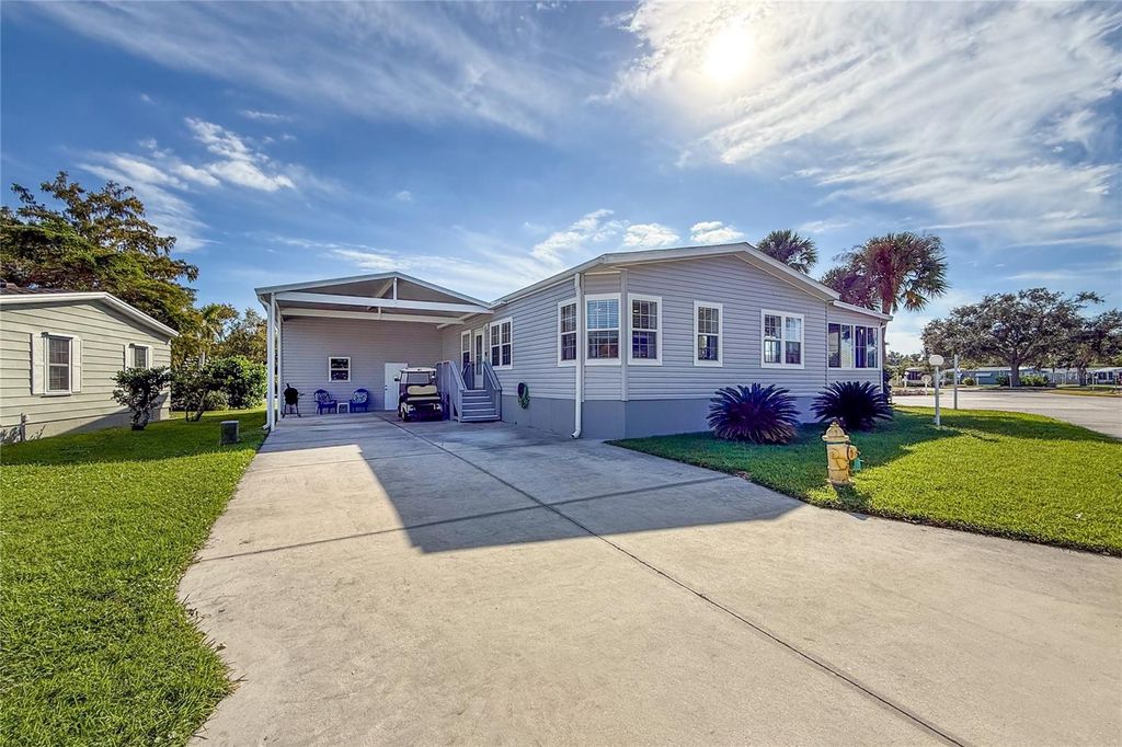 Photo of 1 Meadow Circle, Ellenton, FL 34222 (MLS # A4671311)