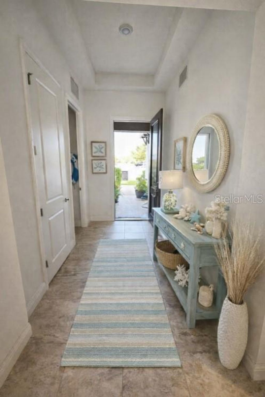 Photo of 7230 Hourglass Drive, Apollo Beach, FL 33572 (MLS # L4959914)