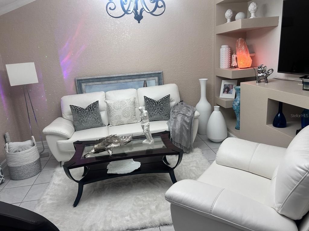 Photo of 9607 Kingsburgh Court, Tampa, FL 33615 (MLS # TB8443401)