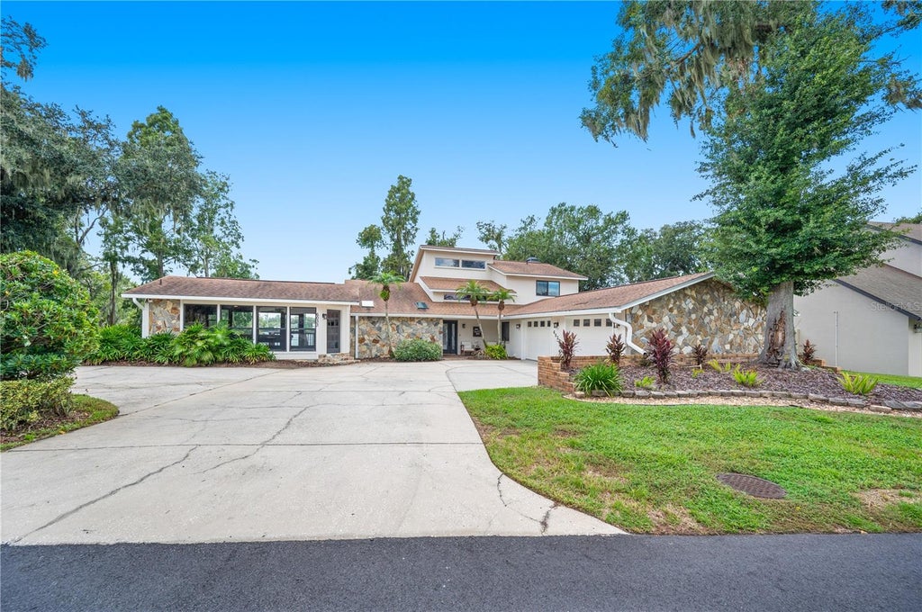 Photo of 6033 Mountain Lake Drive, Lakeland, FL 33813 (MLS # L4965176)