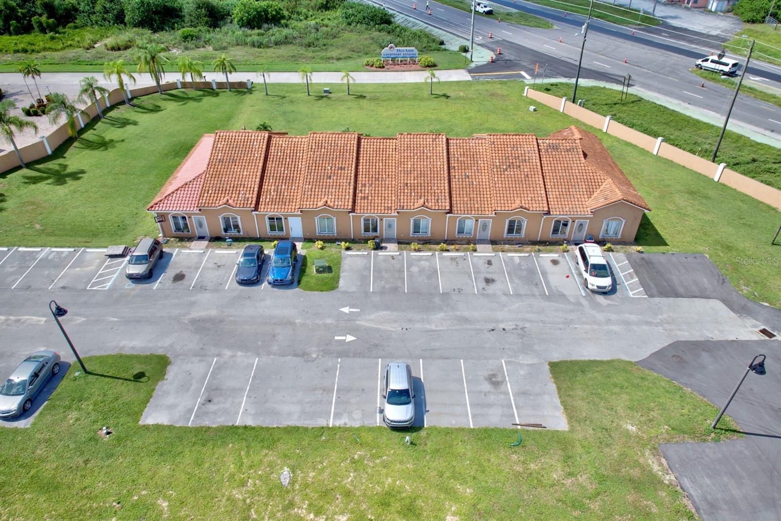 AN IRREG 4.197 ACRE TRACT BEING 182 FT ALONG NELY - Residential Income