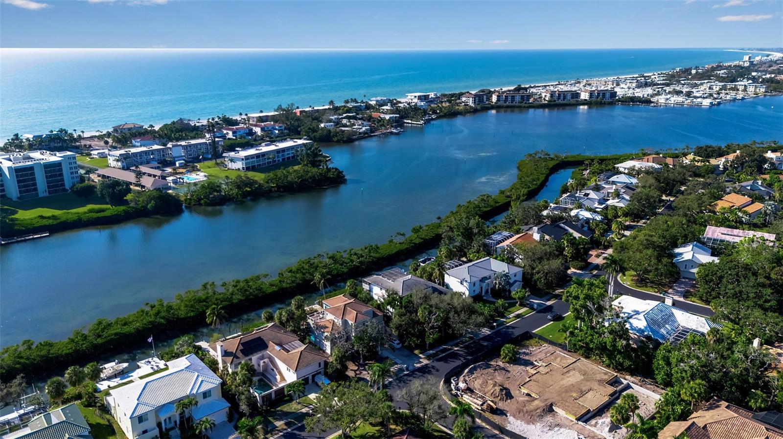 BAY ISLES - Residential