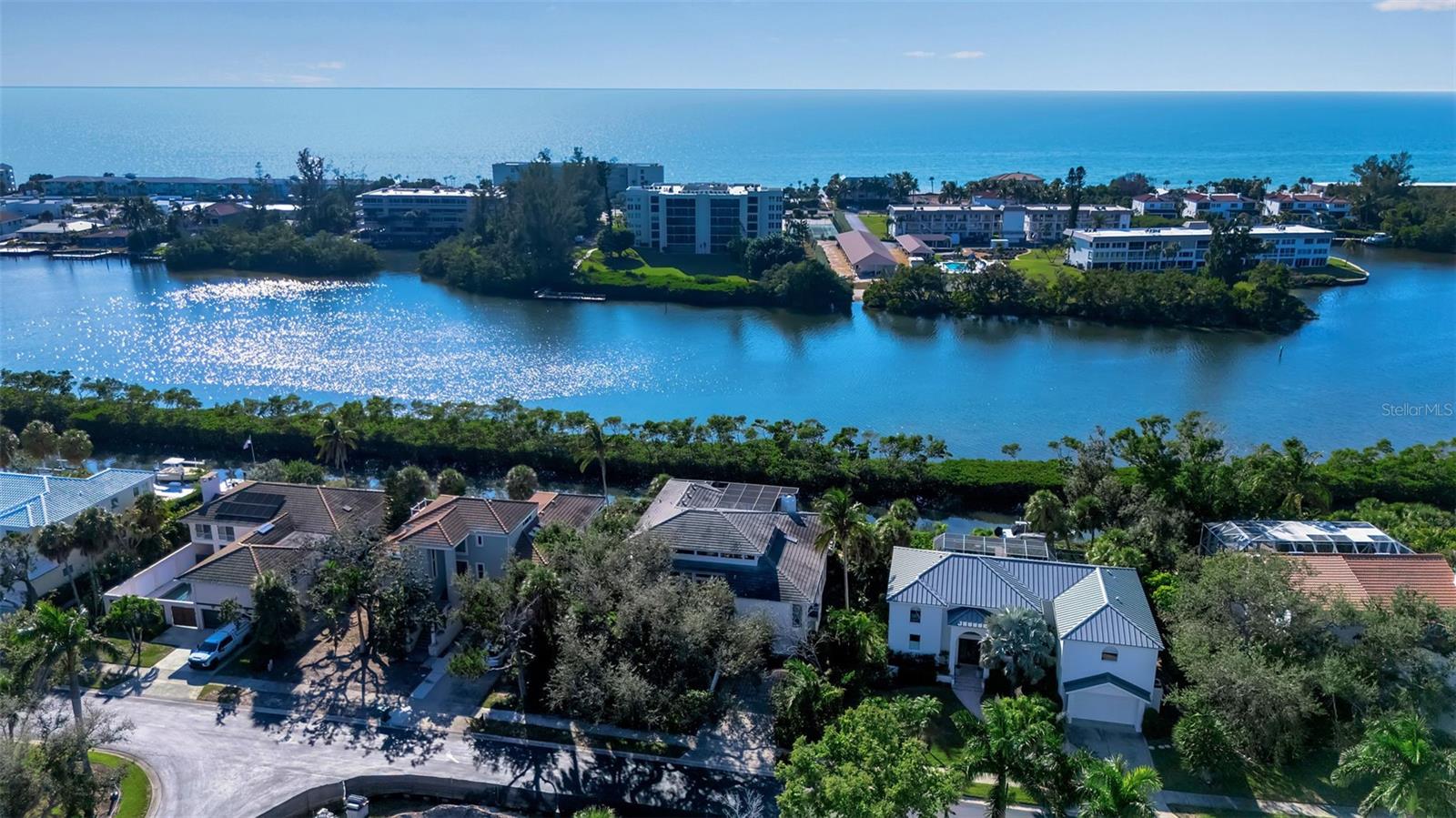 BAY ISLES - Residential