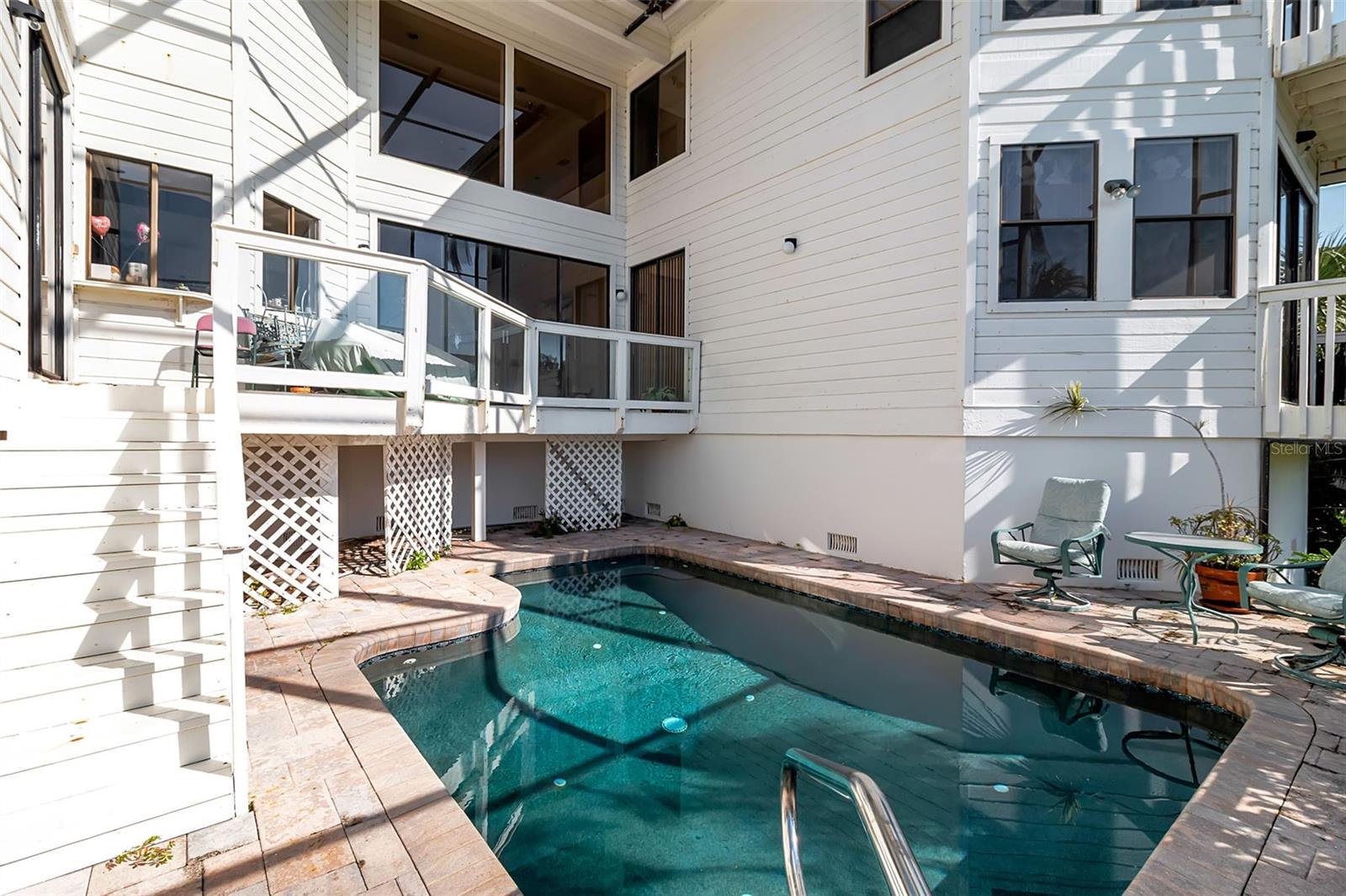 BAY ISLES - Residential