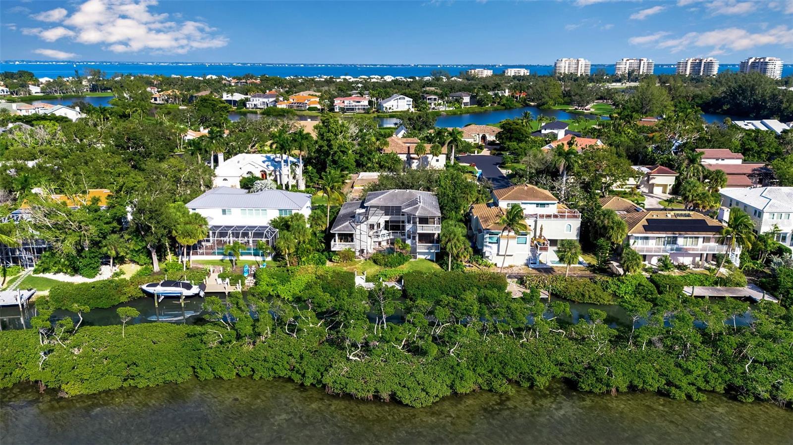 BAY ISLES - Residential