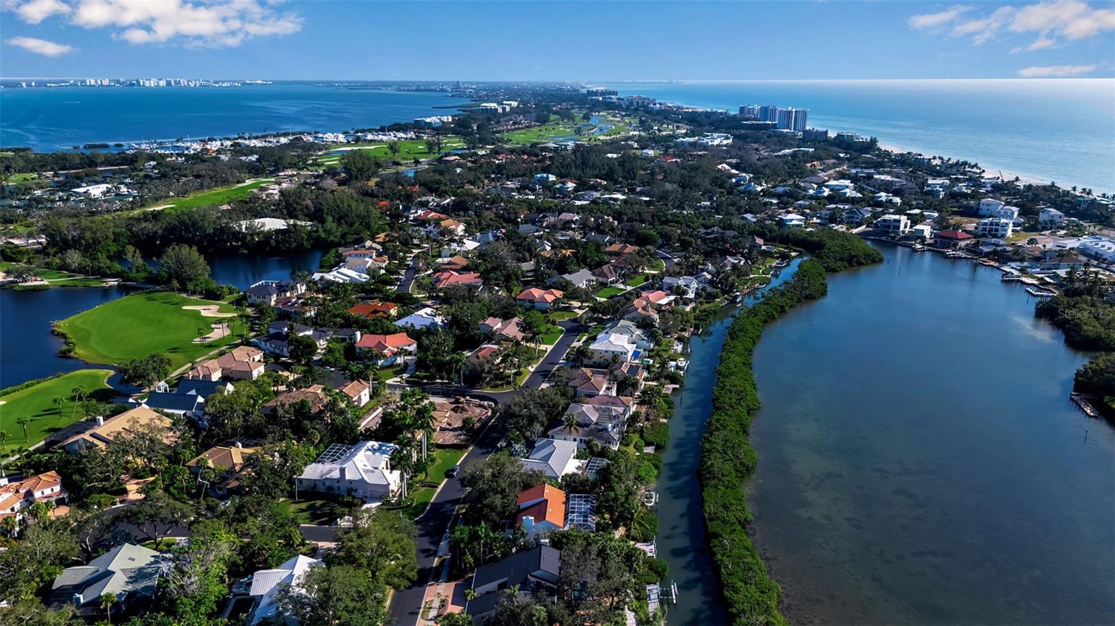 BAY ISLES - Residential