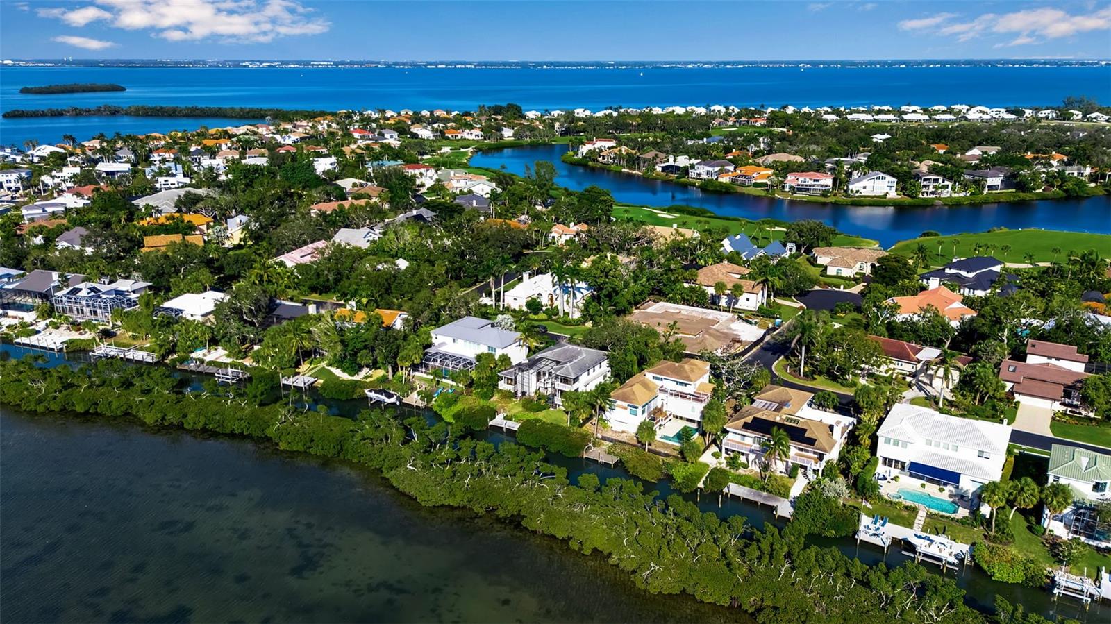 BAY ISLES - Residential