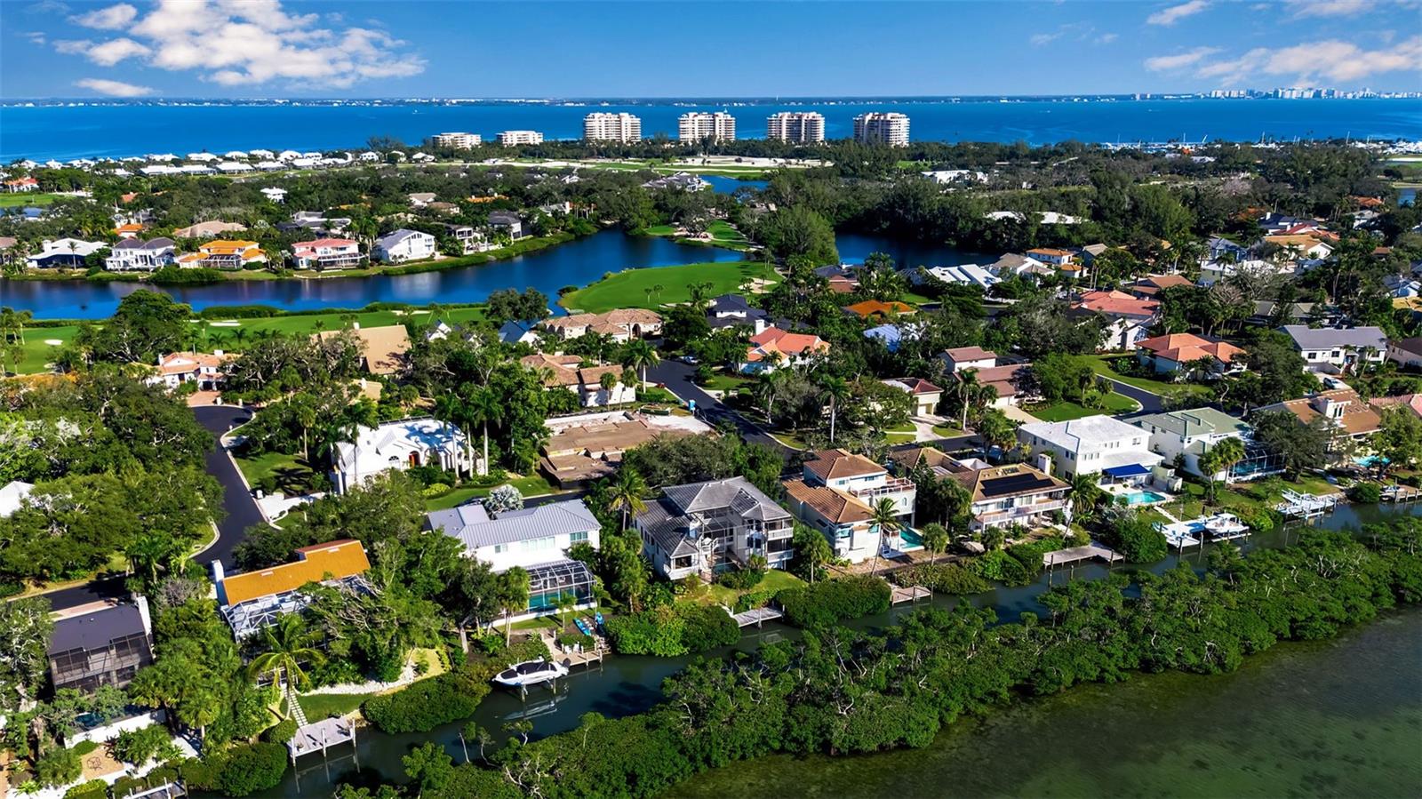 BAY ISLES - Residential