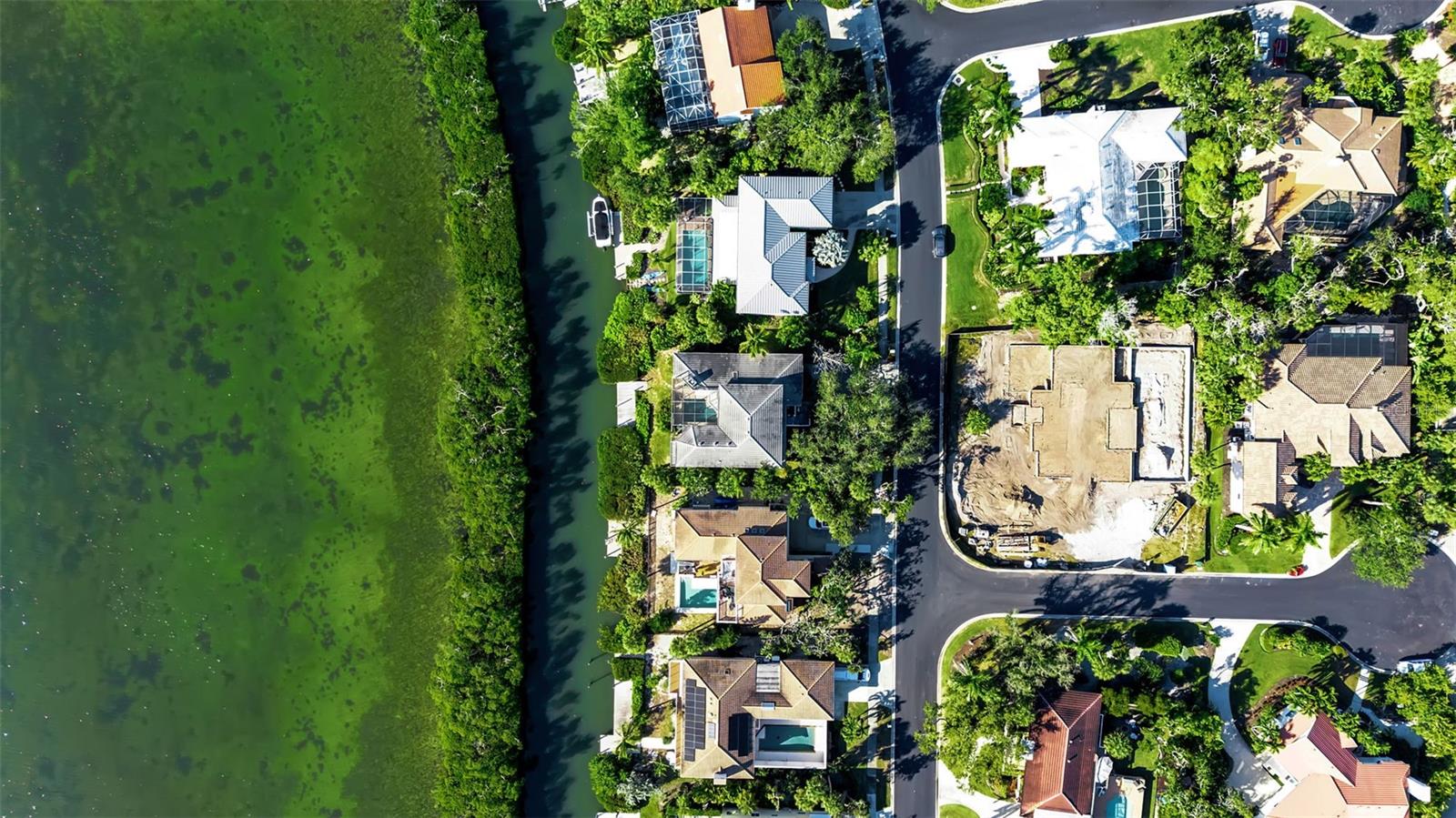 BAY ISLES - Residential