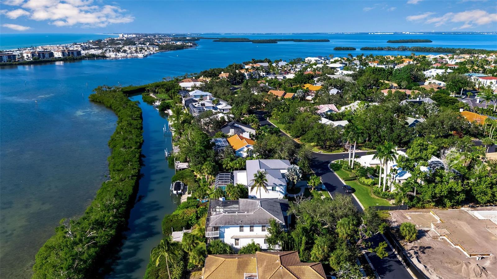 BAY ISLES - Residential