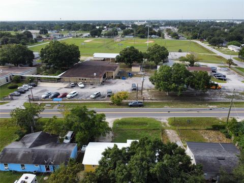 A home in AUBURNDALE