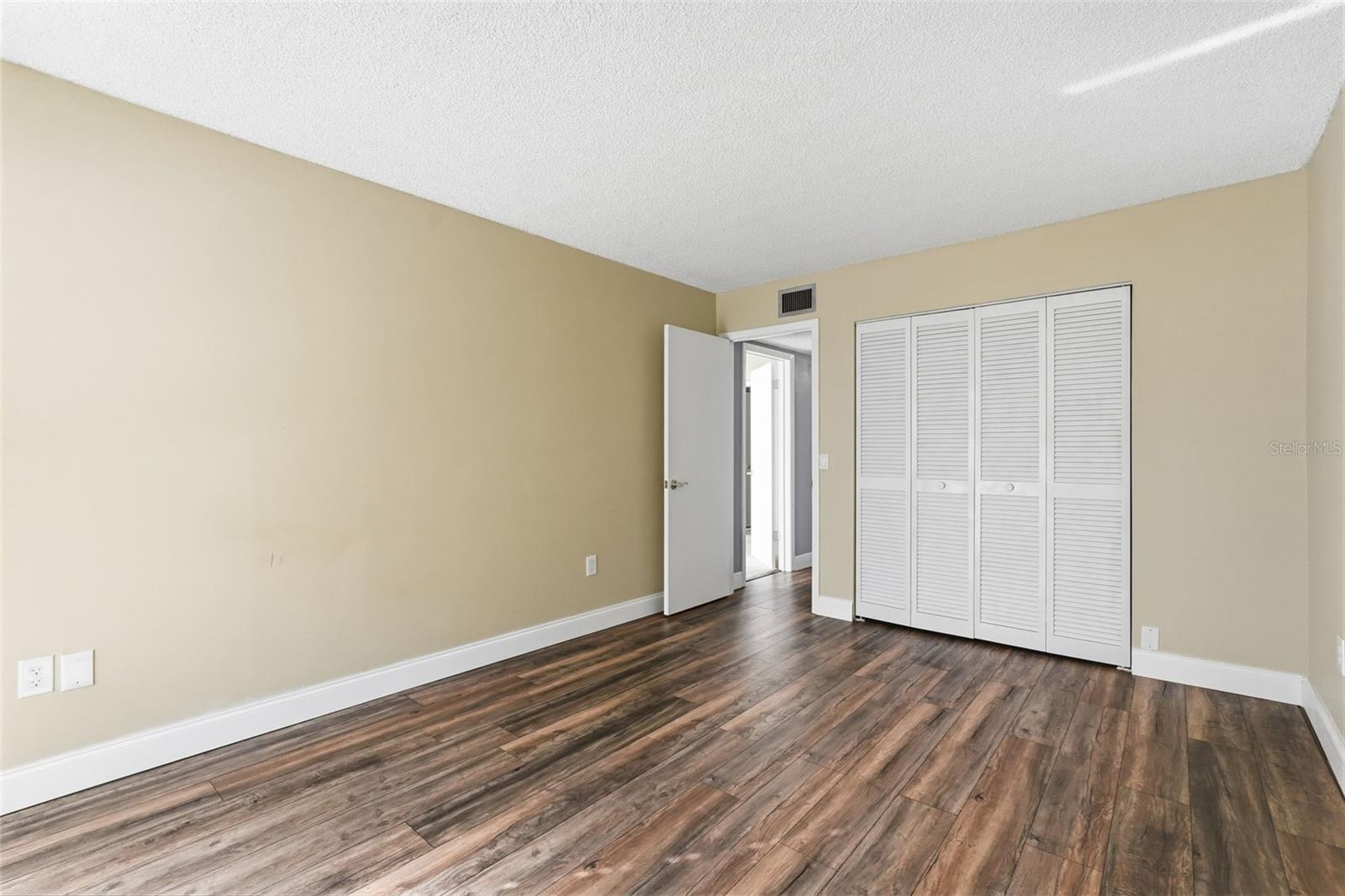 PENTHOUSE GREENS - Residential